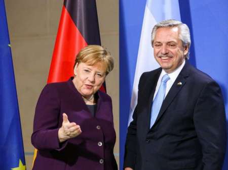 Fernández habló con Merkel sobre la deuda y el coronavirus