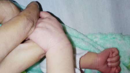 "Te sentís sola": el relato de una mamá salteña que dio a luz en cuarentena