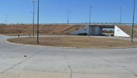 Hallan a un hombre sin vida en San Lorenzo Chico: el cuerpo está dentro de un auto