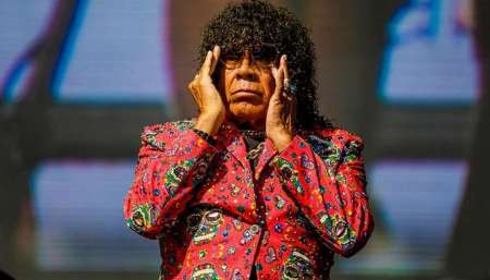 En crisis, la Mona Jiménez desvinculó a todos sus músicos por la falta de shows