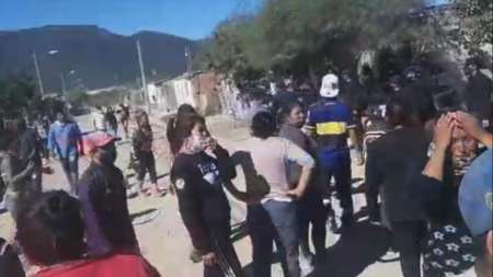 La policía desalojó los asentamientos sin orden judicial