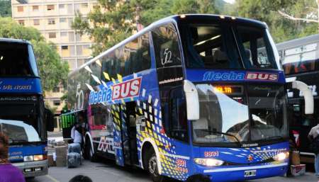 El Gobierno dará un subsidio de $ 500 millones a empresas de micros de larga distancia