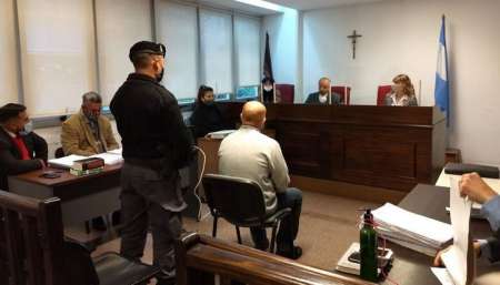 El finquero alemán se desentendió de haber envenenado a los peones