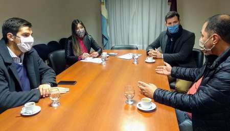 La Provincia trabaja en convenios con la UCASAL para la formación de mediadores