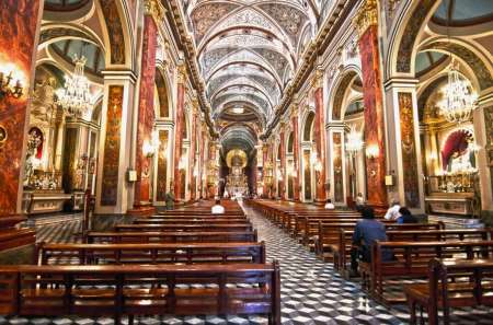 Desde hoy vuelven las misas a la Catedral de Salta