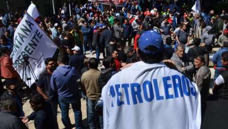 Más de 1200 trabajadores petroleros de Salta podrían ir al paro por salarios adeudados