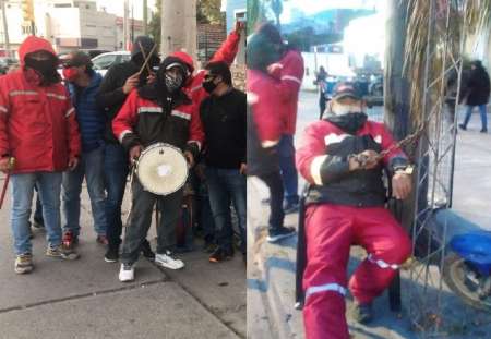 Despedidos de una mina salteña se encadenaron y están en huelga de hambre