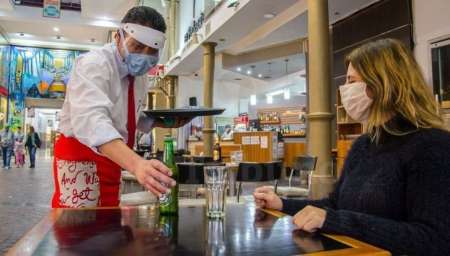 La actividad gastronómica seguirá funcionando, bajo estrictos controles sanitarios
