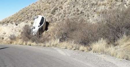 Iba manejando, se durmió y volcó camino a Cachi