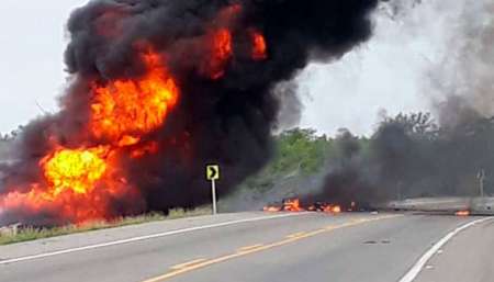 VIDEO Al menos diez muertos y 49 heridos al explotar un camión cisterna con combustible