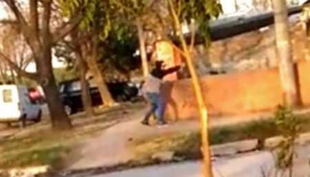 VIDEO Impresionante y escalofriante tiroteo en plena calle entre dos bandas narcos