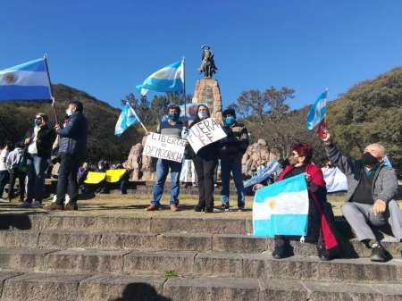 En Salta, se hizo un “banderazo” contra el Gobierno