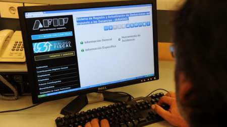 En julio creció la recaudación de impuestos