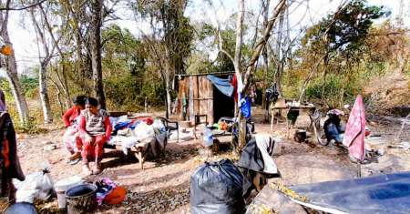 Una familia originaria se fue a vivir al monte por el miedo al Coronavirus