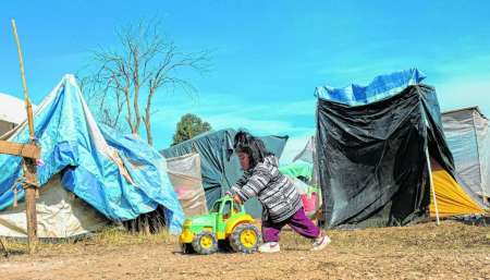 Dos de cada diez salteños nacen y mueren pobres