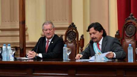 Evitar el default y sostener la economía: las claves de reestructurar la deuda