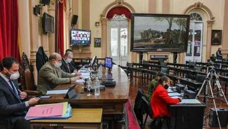 Luz verde del Senado para que Sáenz encare la renegociación de la deuda