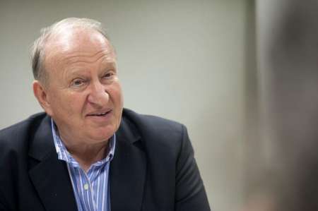 Fuerte cuestionamiento al decreto que prohíbe las reuniones sociales