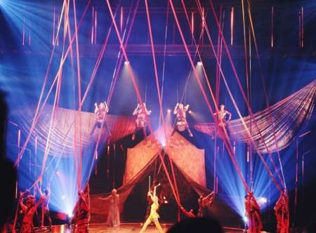 MIRA EL VIDEO. Durante un show murió un acróbata del Cirque de Soleil