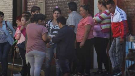 Motochorros balearon a una embarazada en un asalto