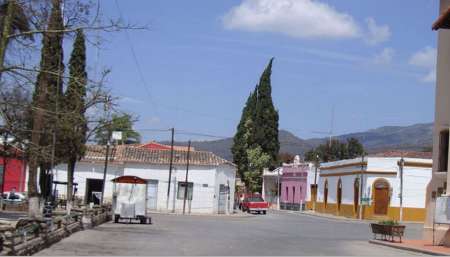 Encapsulan tres barrios en Chicoana a raíz de un positivo de COVID-19 de una trabajadora municipal