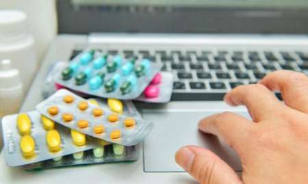 Aumentó la automedicación: denuncian la venta ilegal de remedios por internet