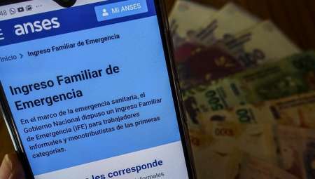 Hoy cobran el IFE los beneficiarios de la AUH con DNI terminado en 5