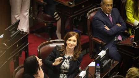Cristina propone que los jubilados cobren un bono extraordinario “por el ajuste”