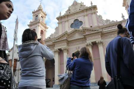 El Gobierno no considera “un paso atrás” la suspensión del turismo interno