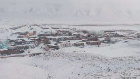 Un pueblo salteño amaneció cubierto de nieve