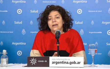 Recomiendan "no hablar fuerte, cantar o reírse"