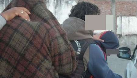 Atrapan a dos motochorros que habían robado más de 200 mil pesos de una camioneta