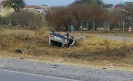 Vuelco en circunvalación oeste, el conductor se durmió