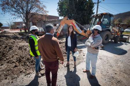 Tras años de espera, comienzan las obras de cordón cuneta en Bº Mosconi y Lamadrid