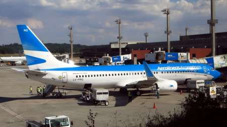 Aerolíneas tiene aviones averiados por granizo y suspendió la venta de pasajes hasta el domingo