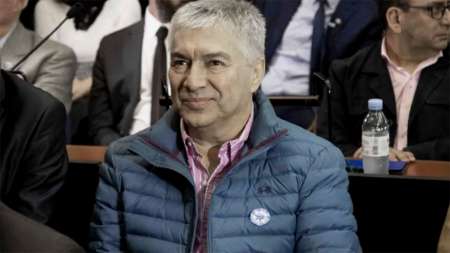 Los vecinos no lo dejaron entrar a su casa a Lazaro Baez