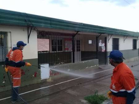 Desinfección en la vía pública, para prevenir el Coronavirus.