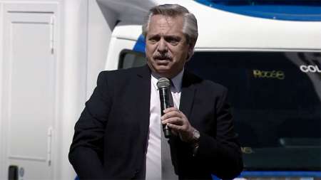Alberto Fernandez confirmó que esta tarde firmará el decreto que extiende la cuarentena y anunciará restricciones en el interior