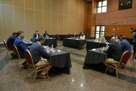 Bancos podrán atender a jubilados de manera presencial