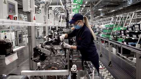 El Gobierno prorrogó por 60 días la prohibición de despedir trabajadores sin justa causa