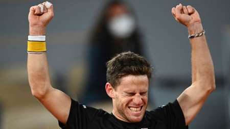 Schwartzman ganó una "batalla" de más de 5 horas y ahora jugará con Nadala