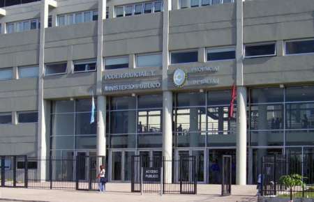 “El Guasón” entró a robar a una agencia de tómbola y lo delató la cámara de seguridad de un vecino