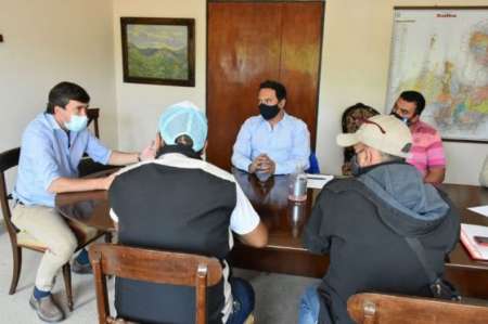 El Gobierno se reunió con propietarios de catamaranes