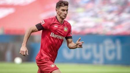 Alario, goleador en la apabullante victoria del Leverkusen