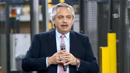 El Presidente encabezó un anuncio de inversiones: "Poco a poco nos vamos levantando"