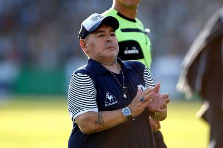 Diego Maradona tiene un hematoma subdural en la cabeza y será operado