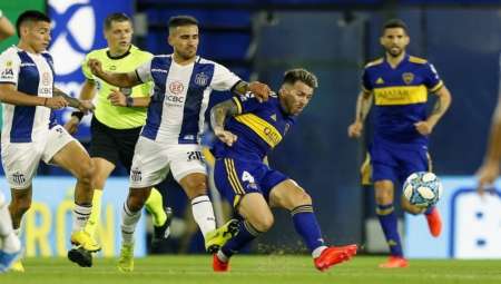 Talleres le quitó el invicto a Boca en La Bombonera y se adueñó de la cima del grupo