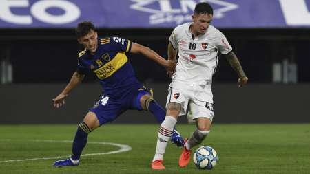 Boca lo resolvió rápido con Cardona y el partido con Newell's fue un homenaje a Maradona