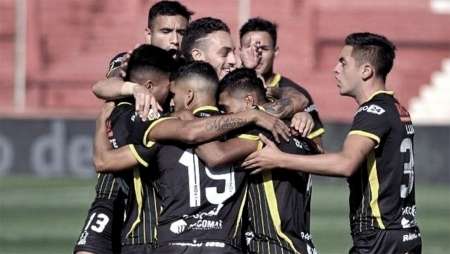 Defensa y Justicia busca el pase a semifinales frente a Bahía