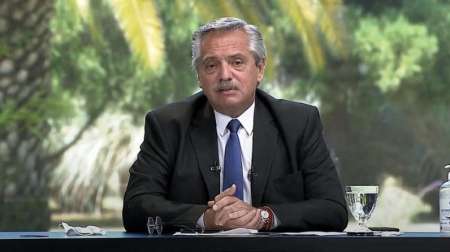Fernández: "La pandemia no se disipó" y está presente el "riesgo de que todo vuelva a paralizarse"